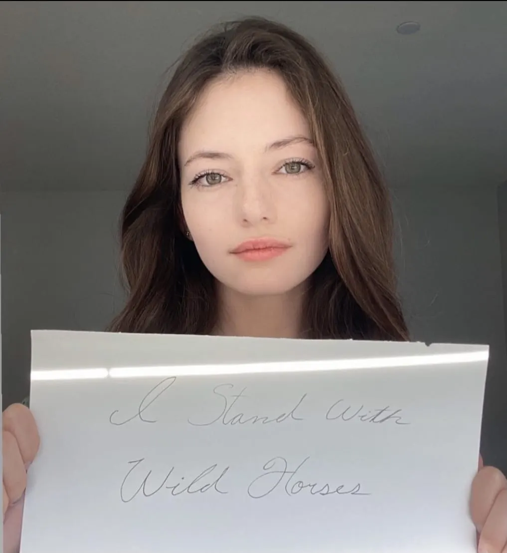 WBF_IStandWithWildHorses_AshleyAvis_MackenzieFoy4