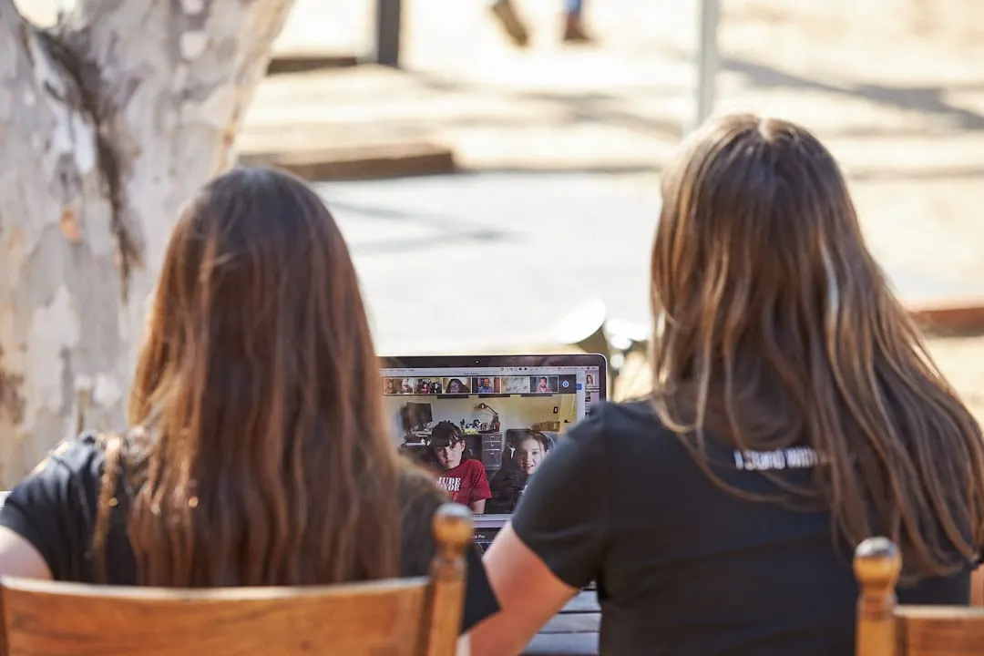 The children of St. Jude on Zoom with Ashley Avis and Mackenzie Foy
